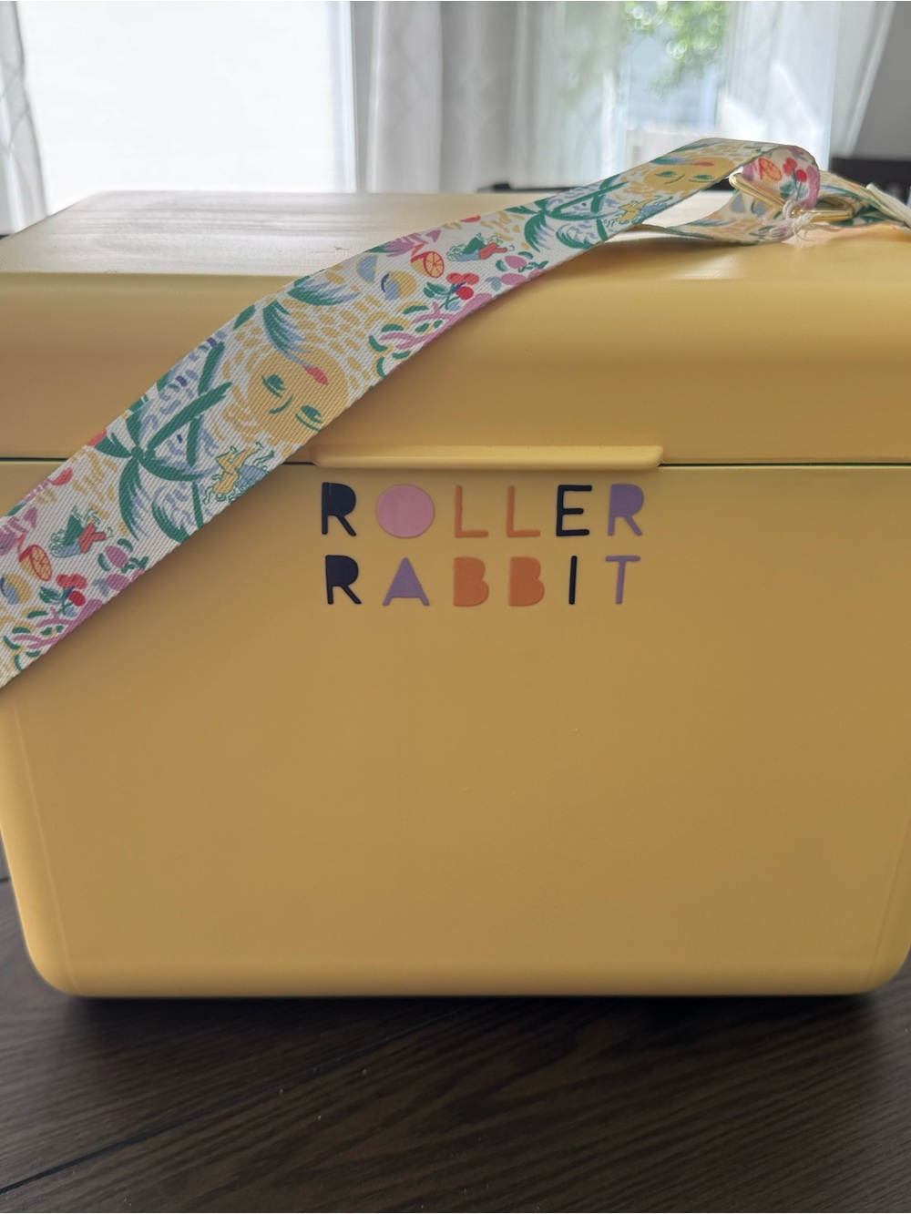 NWT Roller Rabbit Yellow Picnic Cooler with Floral Strap